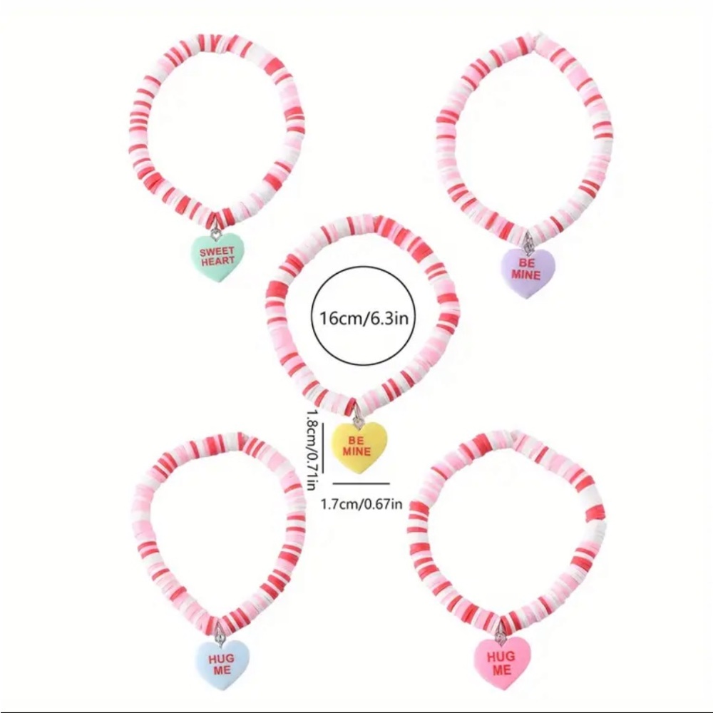 Valentine'S Day Heart-Shaped Charms That Say 'Hug Me' And 'Be Mine'. - Picture 5 of 12